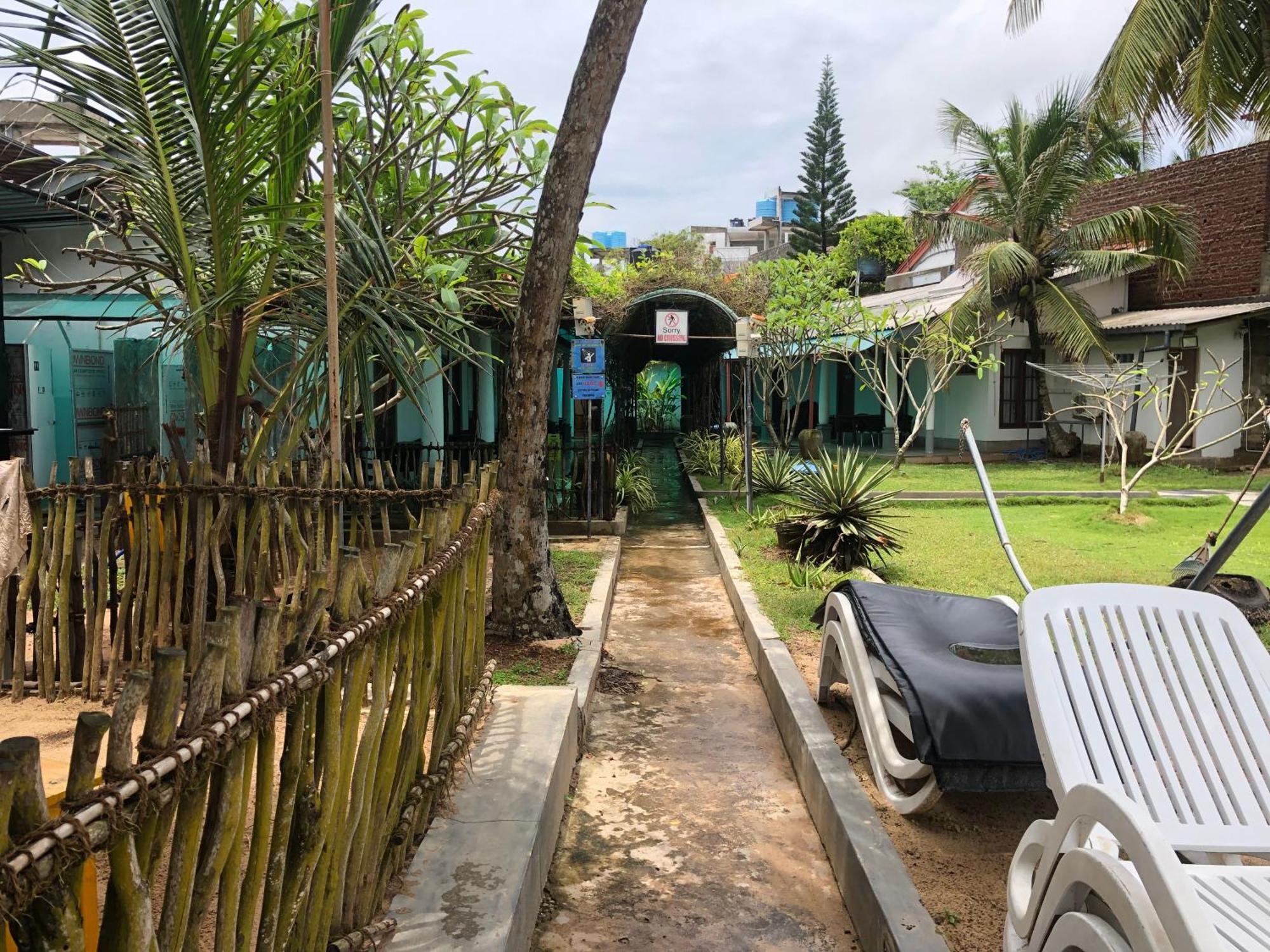 Sira's Chalets Mirissa